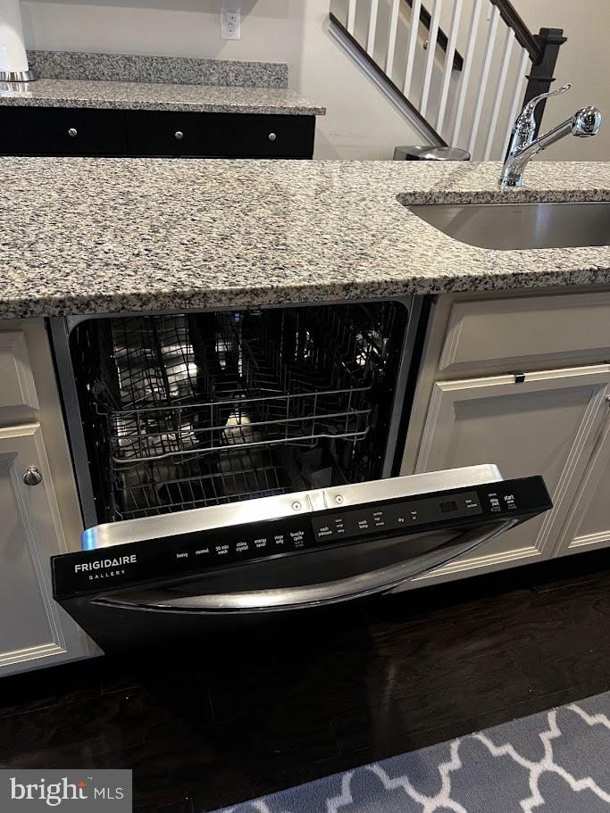 RIVERDALE PARK STATION - Residential Lease