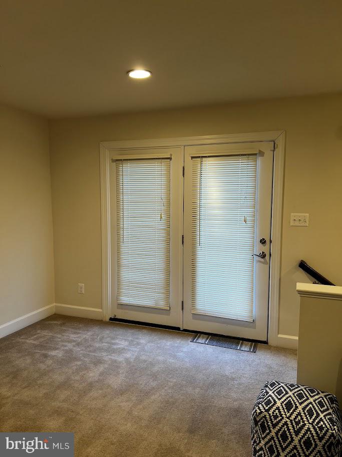 RIVERDALE PARK STATION - Residential Lease