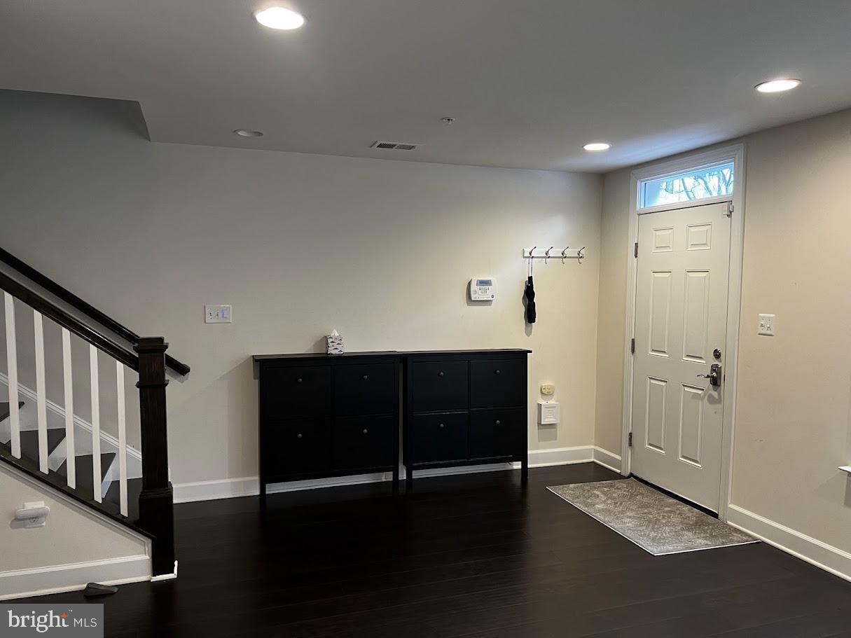 RIVERDALE PARK STATION - Residential Lease