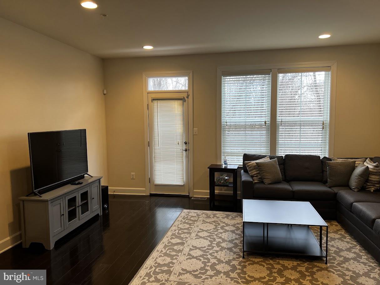 RIVERDALE PARK STATION - Residential Lease