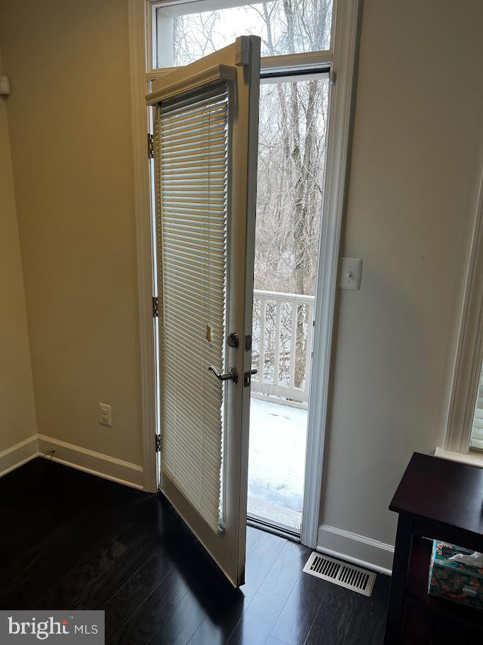 RIVERDALE PARK STATION - Residential Lease