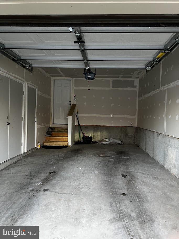 RIVERDALE PARK STATION - Residential Lease