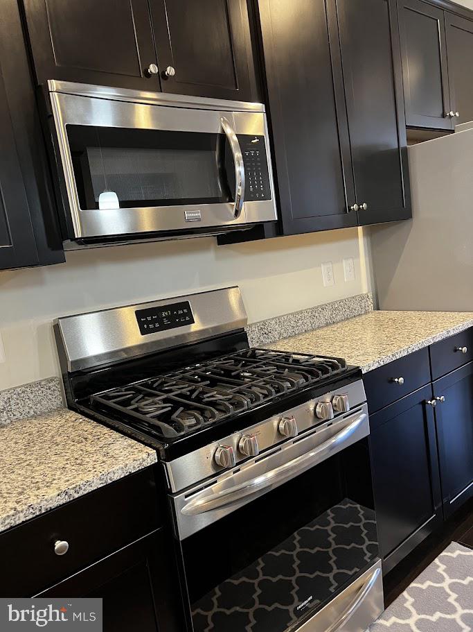 RIVERDALE PARK STATION - Residential Lease