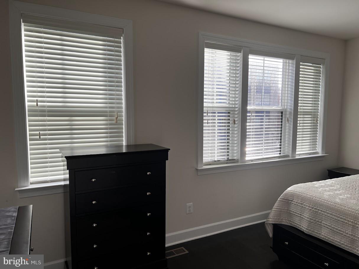 RIVERDALE PARK STATION - Residential Lease