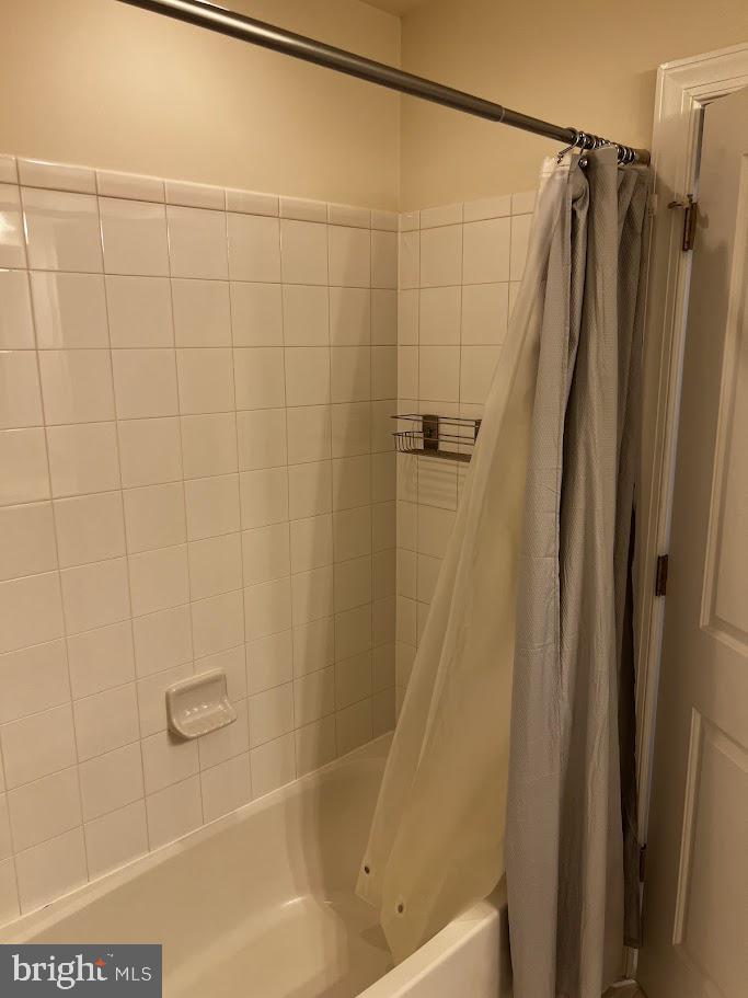 RIVERDALE PARK STATION - Residential Lease