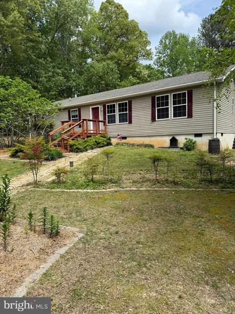 256 Pierce Creek Landing Lndg, Montross, VA MLS: VAWE2008332