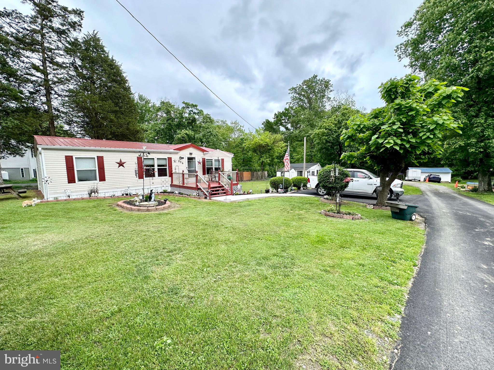 ELKTON - Residential Income