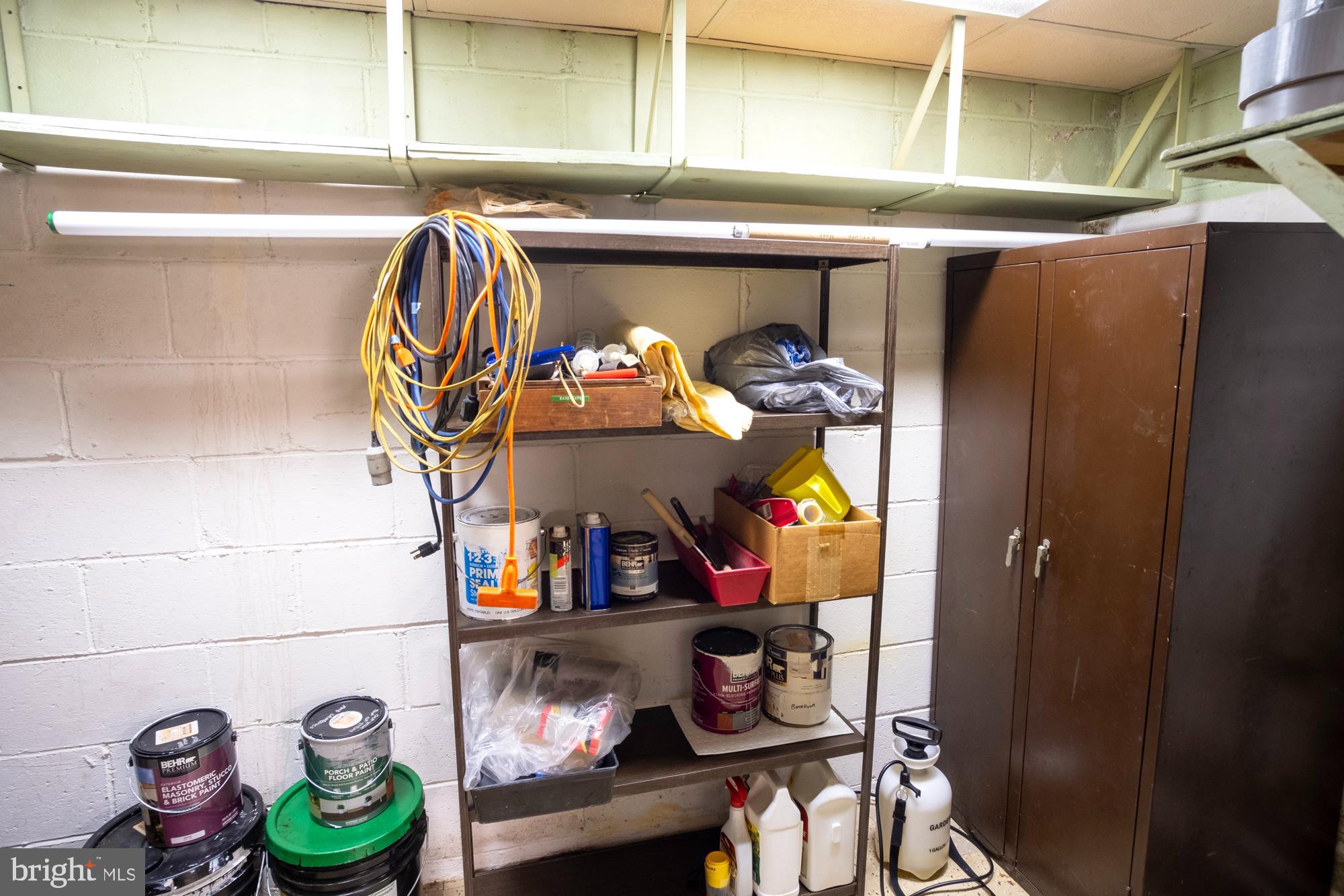 OAKLAND TERRACE - Residential