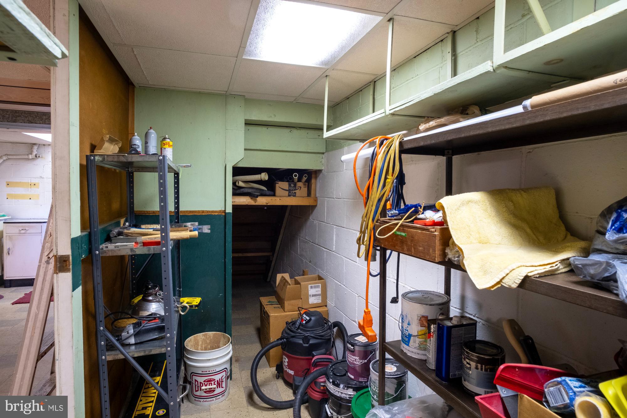 OAKLAND TERRACE - Residential