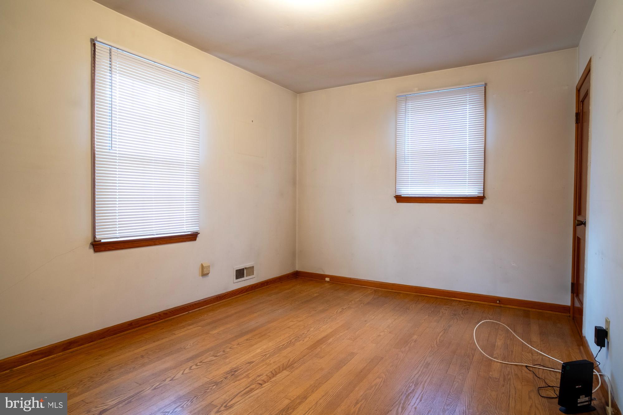 OAKLAND TERRACE - Residential