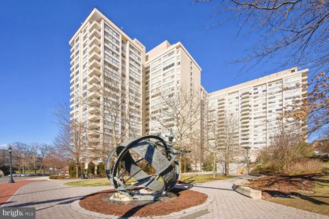 Photo of 4515 WILLARD AVE #1904S, CHEVY CHASE, MD 20815 (MLS # MDMC2084026)