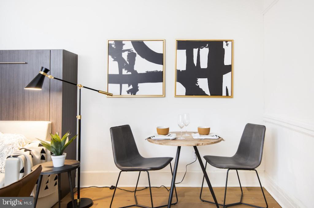 CENTER CITY - Residential Lease