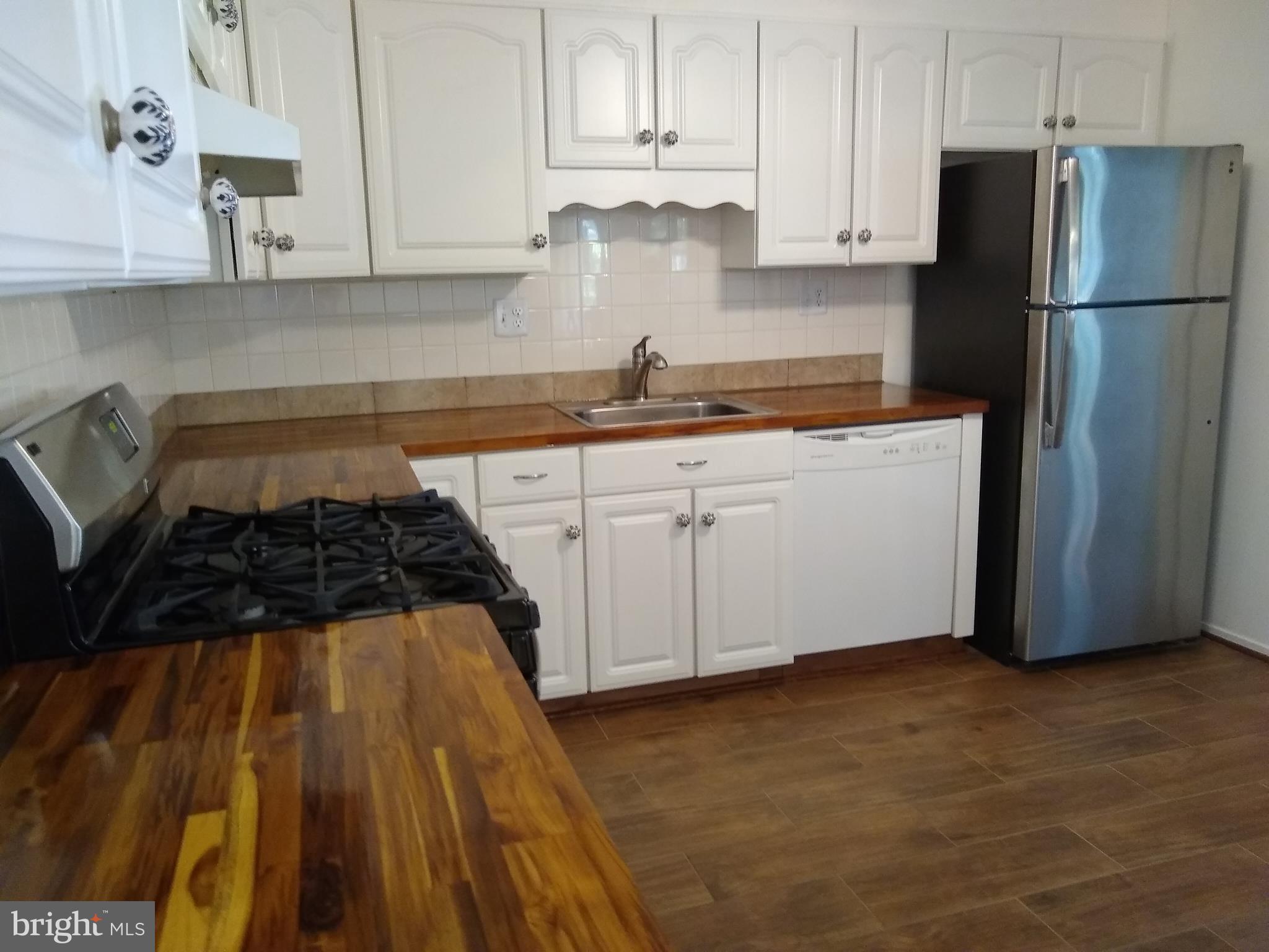 WAVERLY VILLAGE - Residential