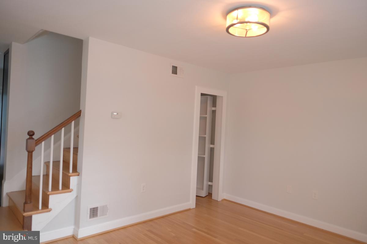 FRAVELS BALLSTON - Residential Lease