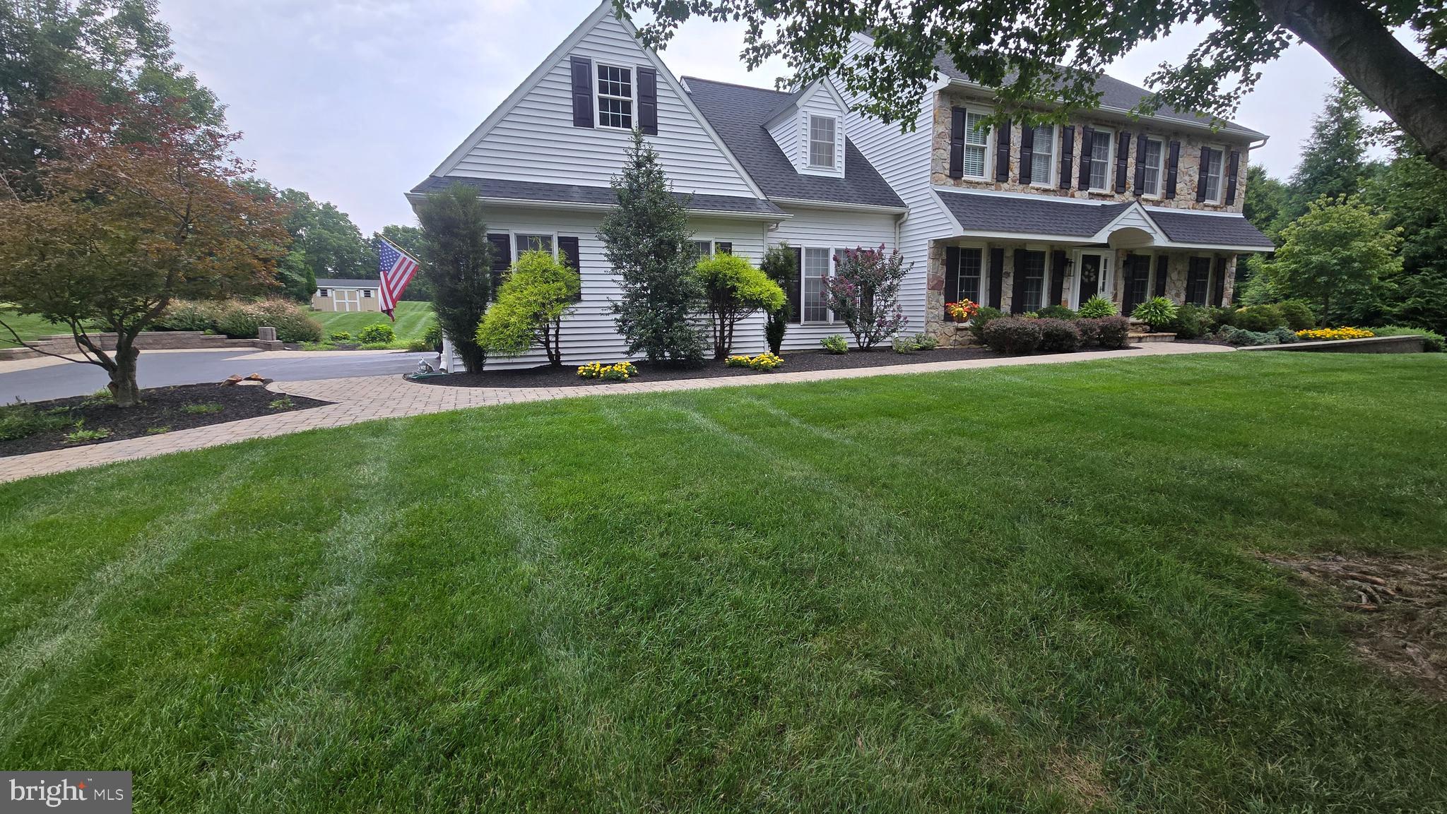 118 STONEGATE DRIVE