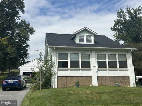 Homes For Sale - 150 Bond Street<br/> WESTMINSTER, MD 21157