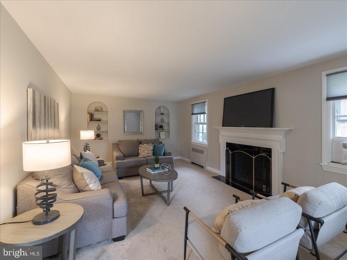 668 FOXCROFT ROAD