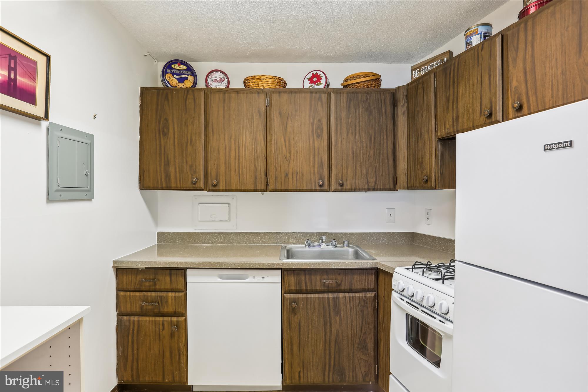 UNIVERSITY TOWERS CODM - Residential