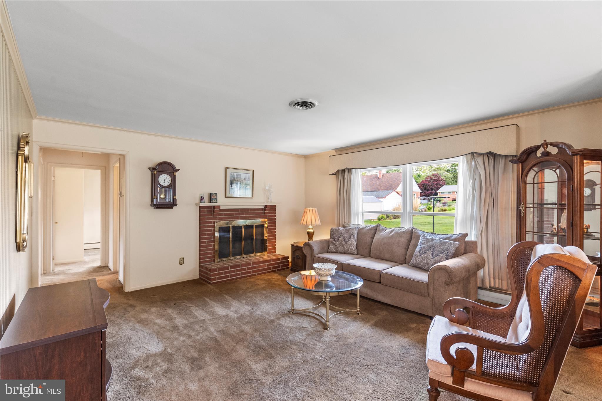 PINE KNOLL - Residential