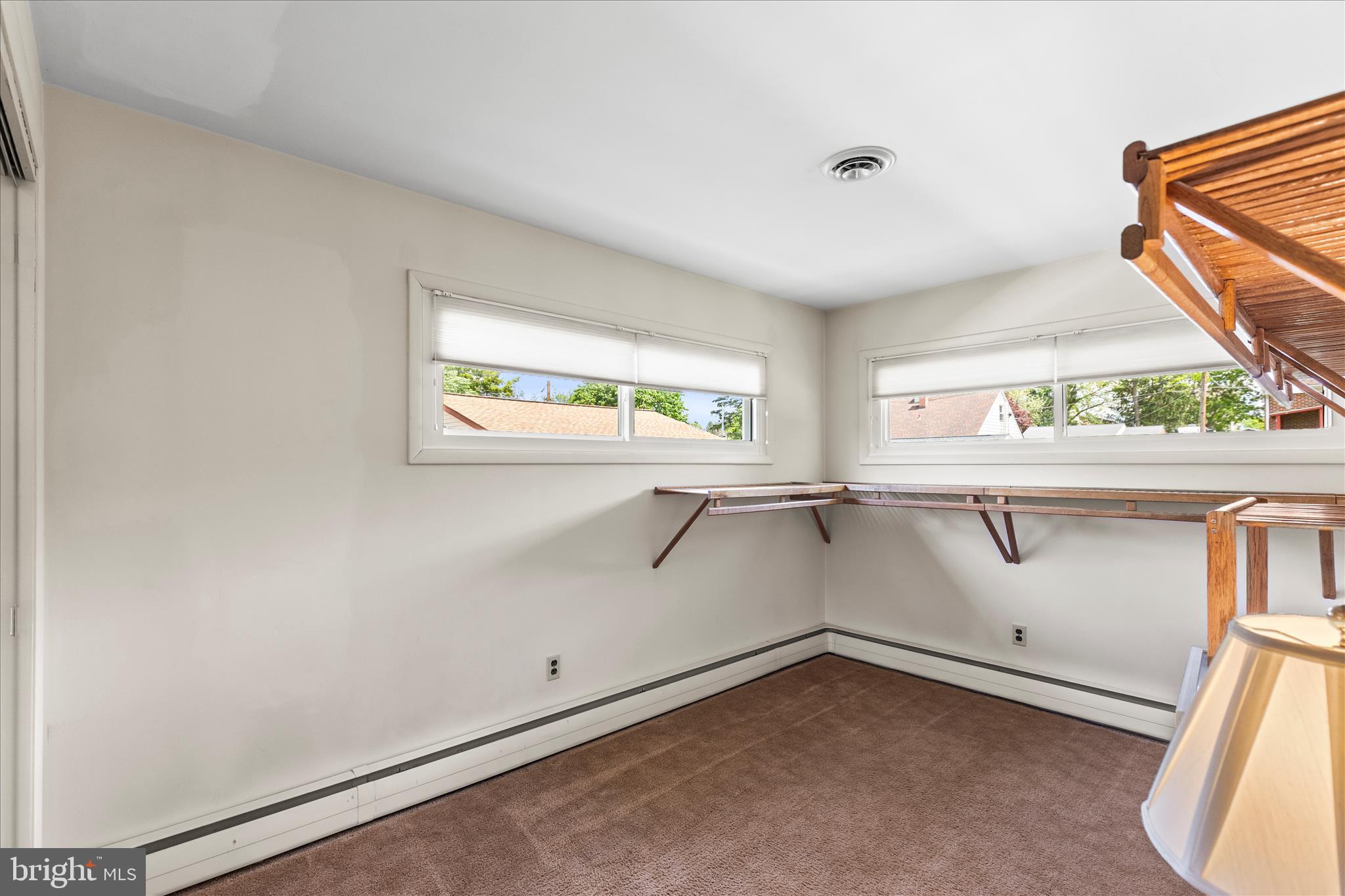 PINE KNOLL - Residential