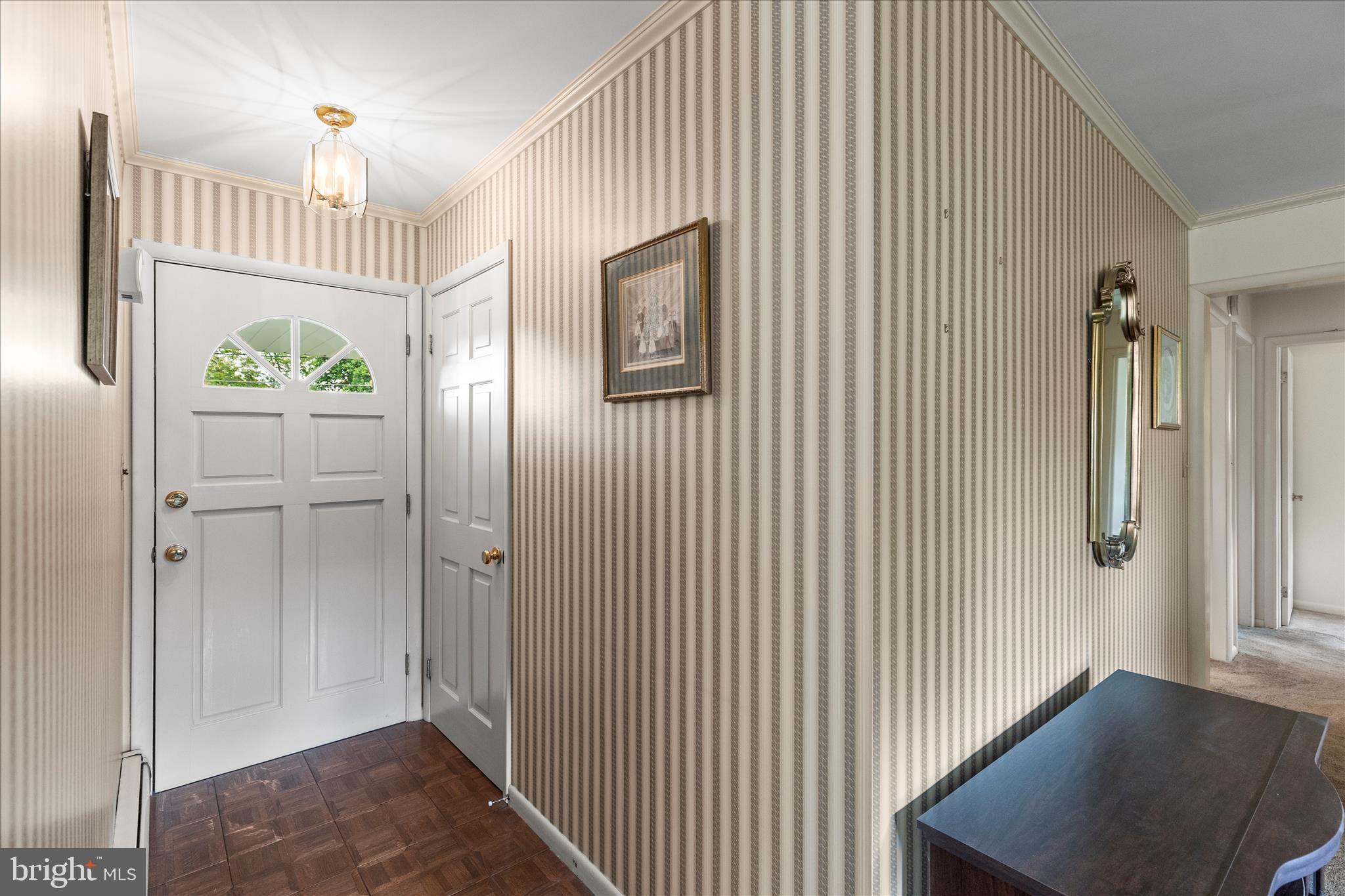 PINE KNOLL - Residential