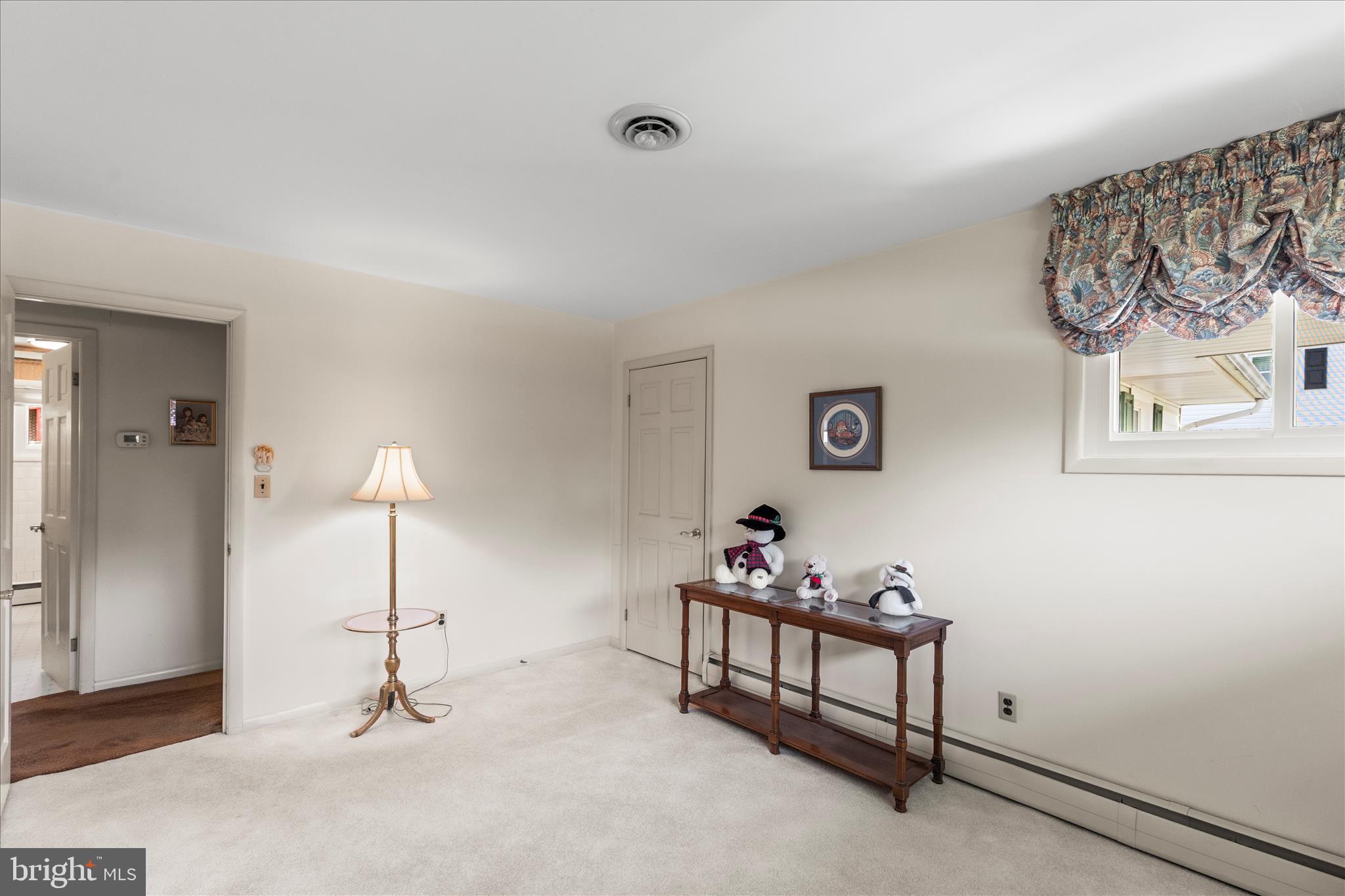 PINE KNOLL - Residential