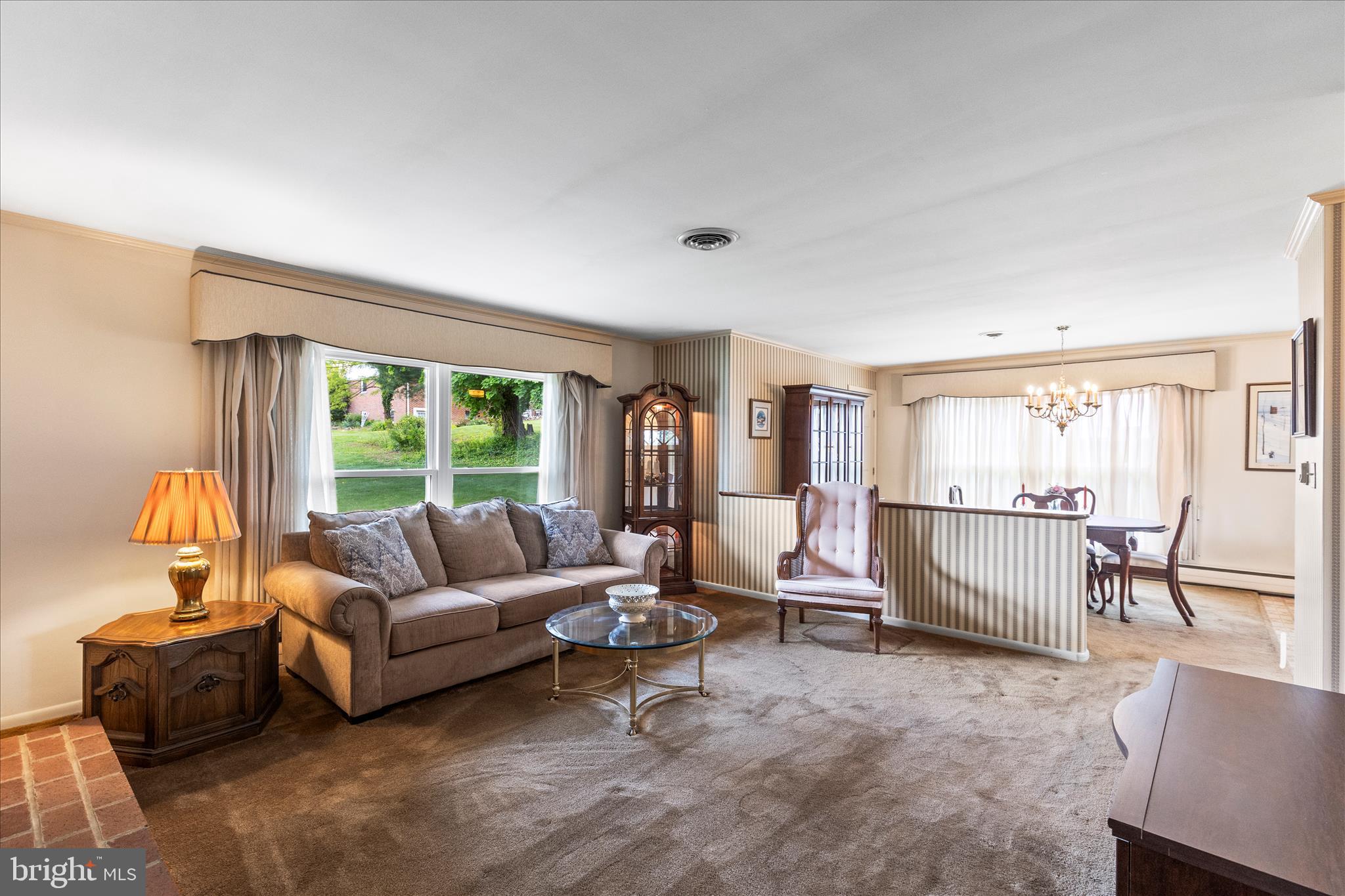 PINE KNOLL - Residential