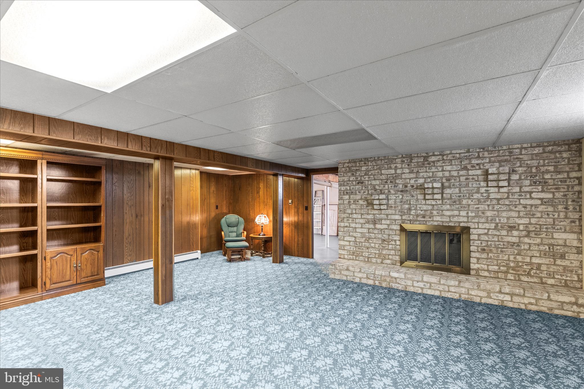 PINE KNOLL - Residential