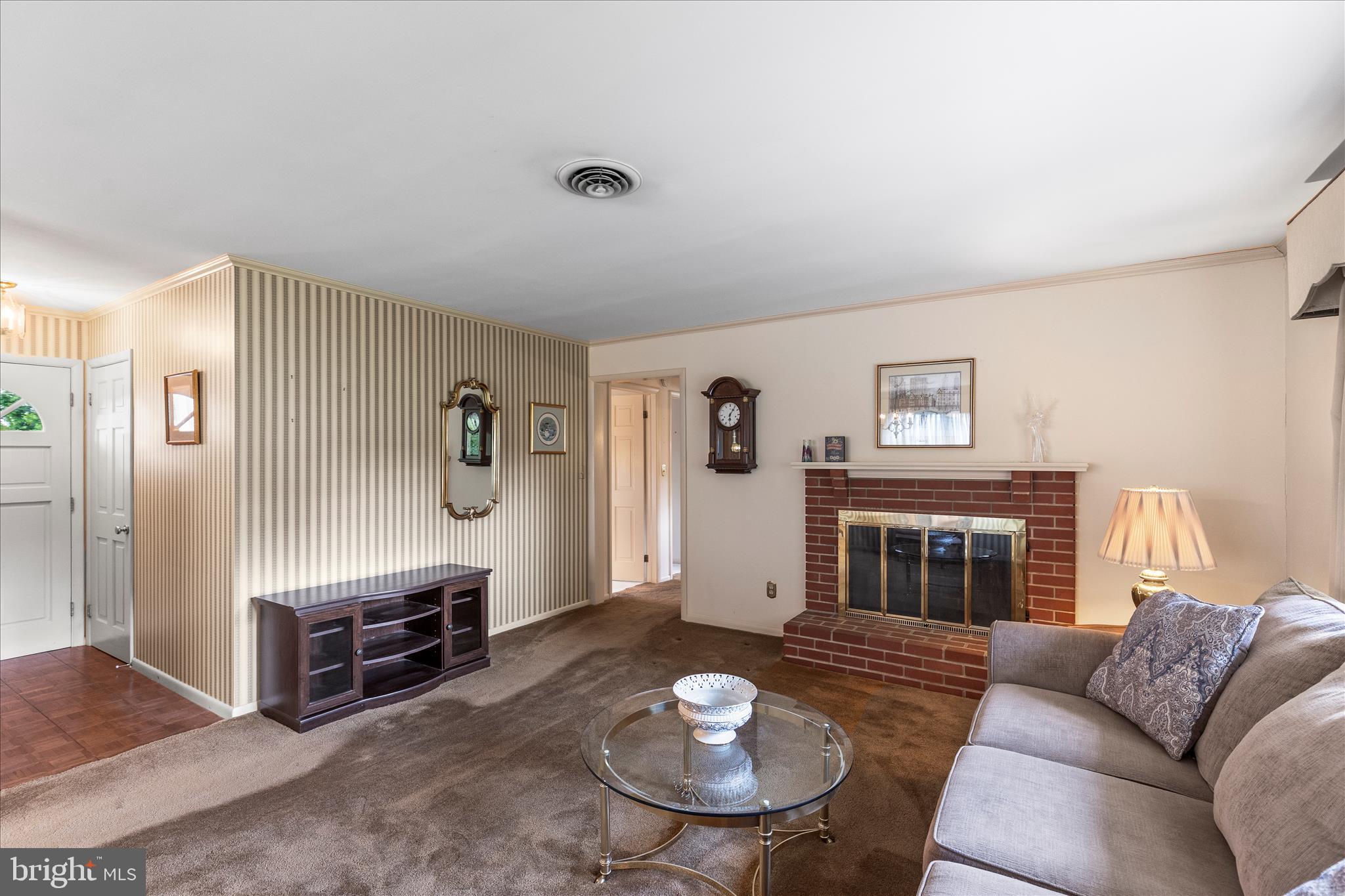 PINE KNOLL - Residential