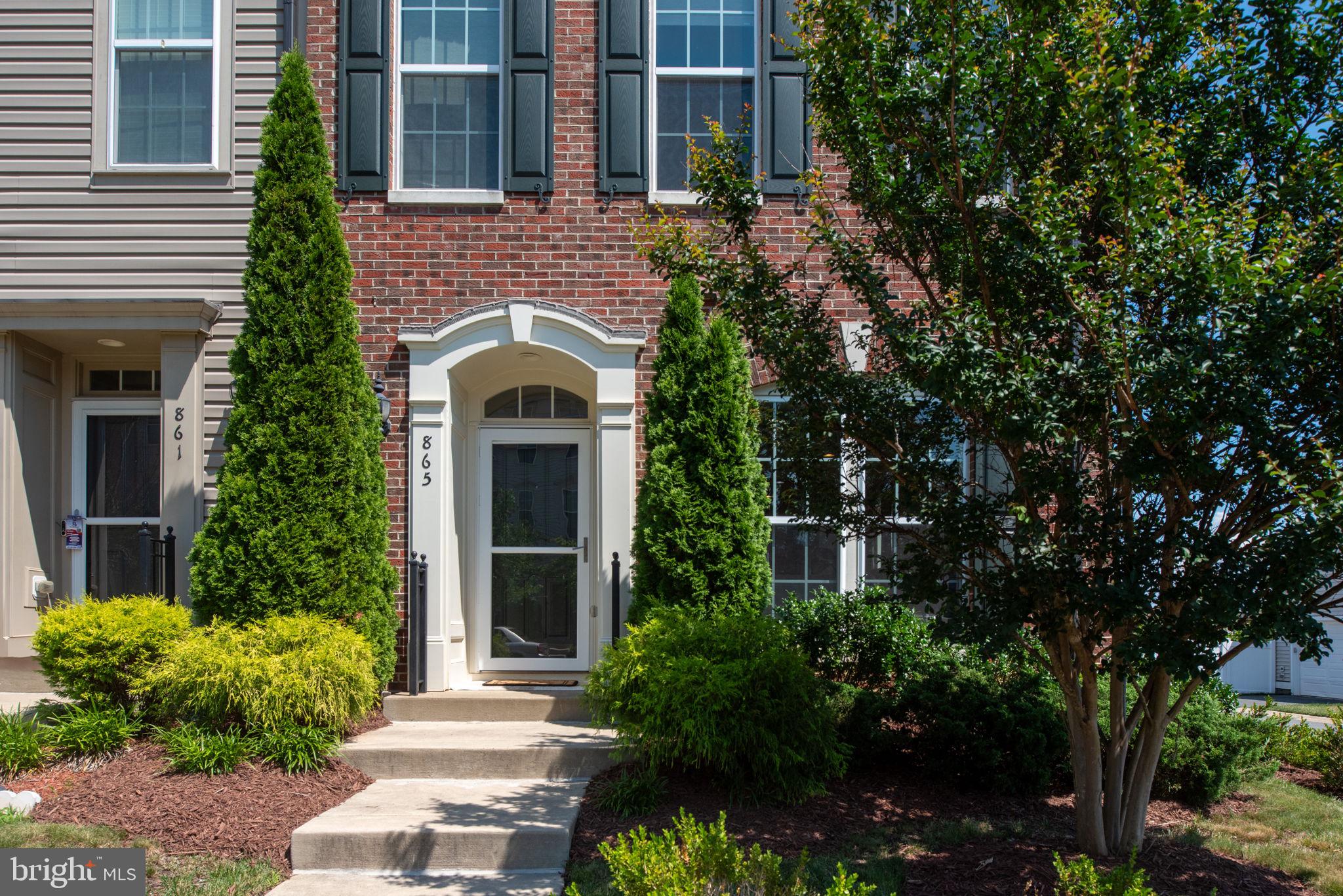 865 BASSWOOD DRIVE