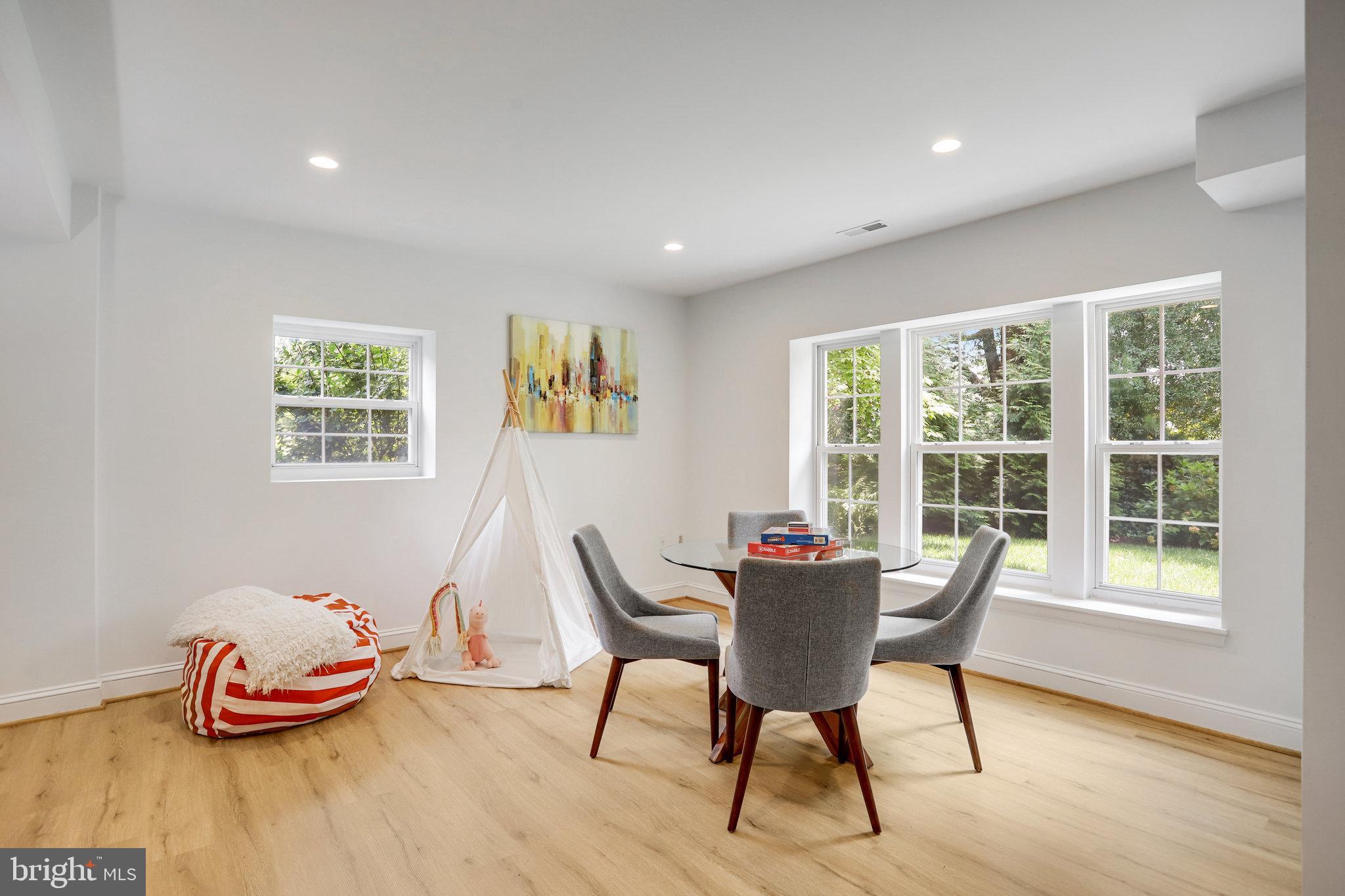 BETHESDA OUTSIDE - Residential