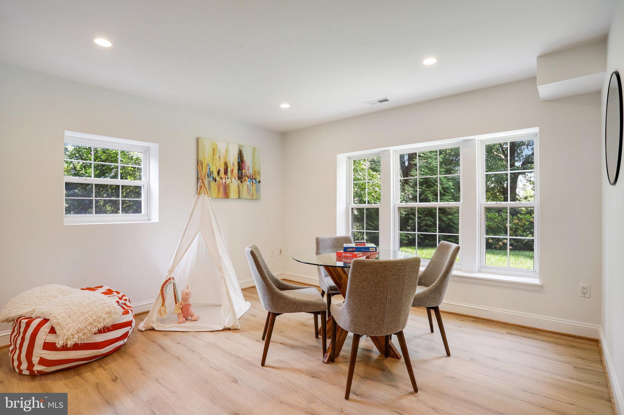 BETHESDA OUTSIDE - Residential