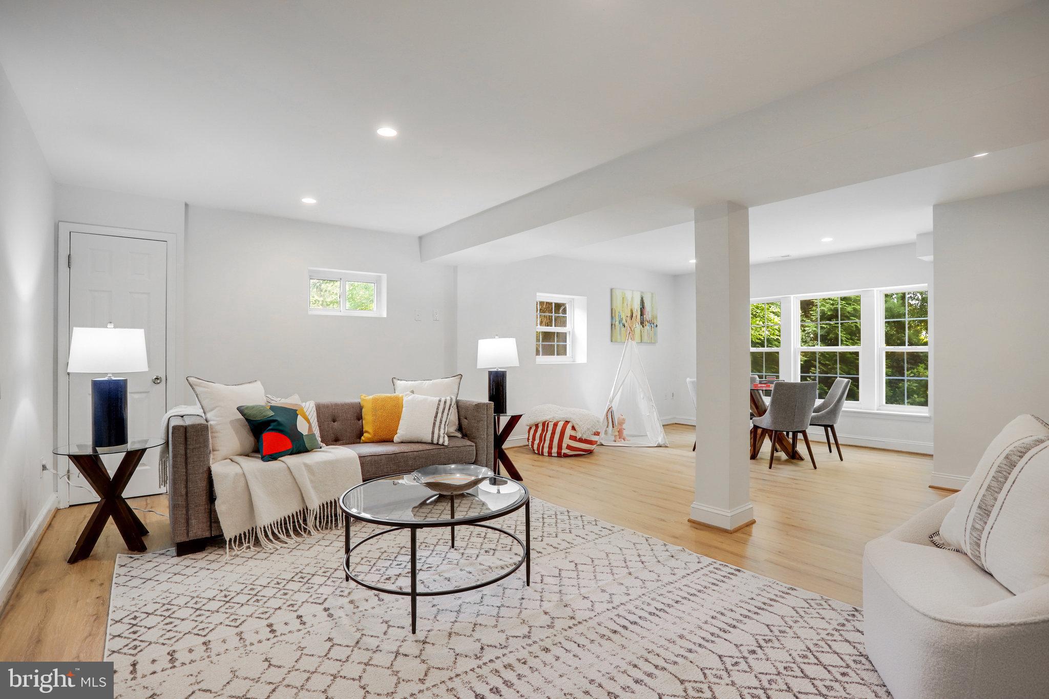 BETHESDA OUTSIDE - Residential