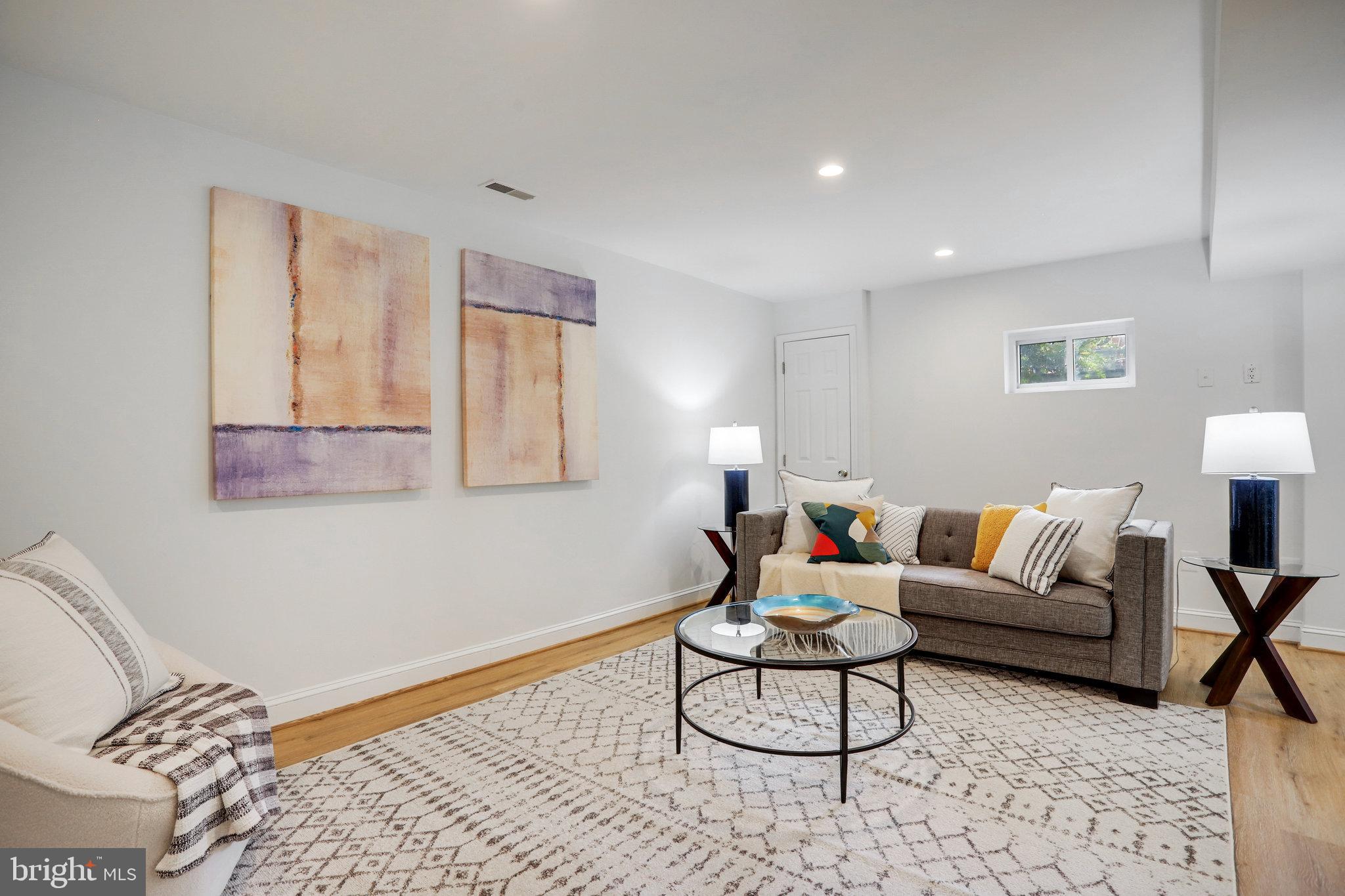 BETHESDA OUTSIDE - Residential