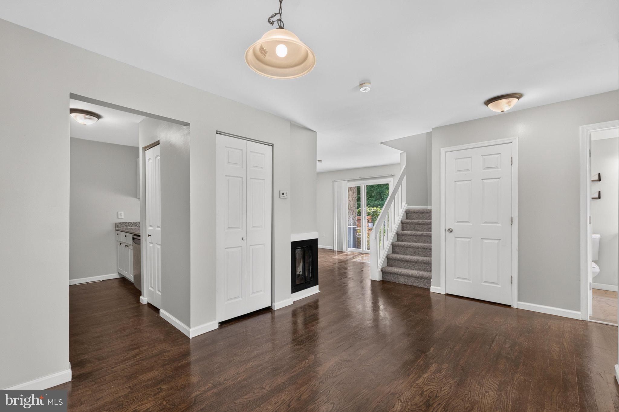 2218 DICKENS TERRACE