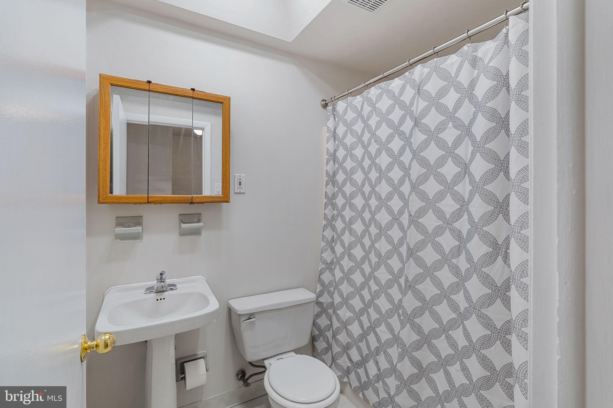 WEDGEWOOD - Residential