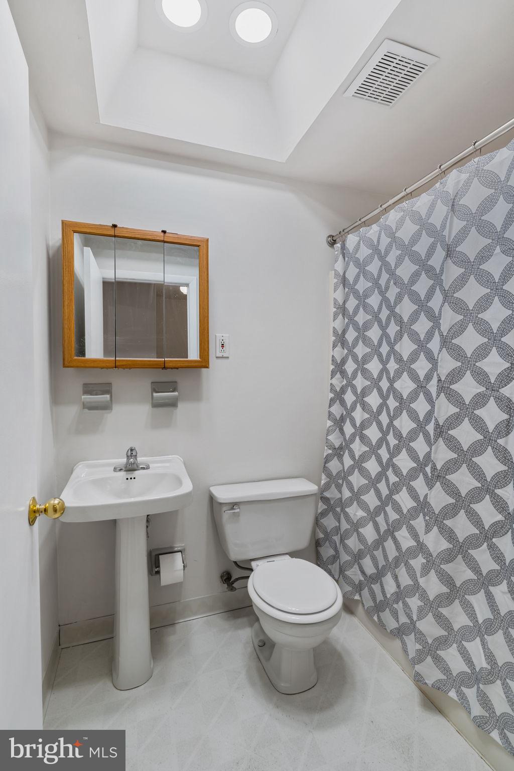 WEDGEWOOD - Residential