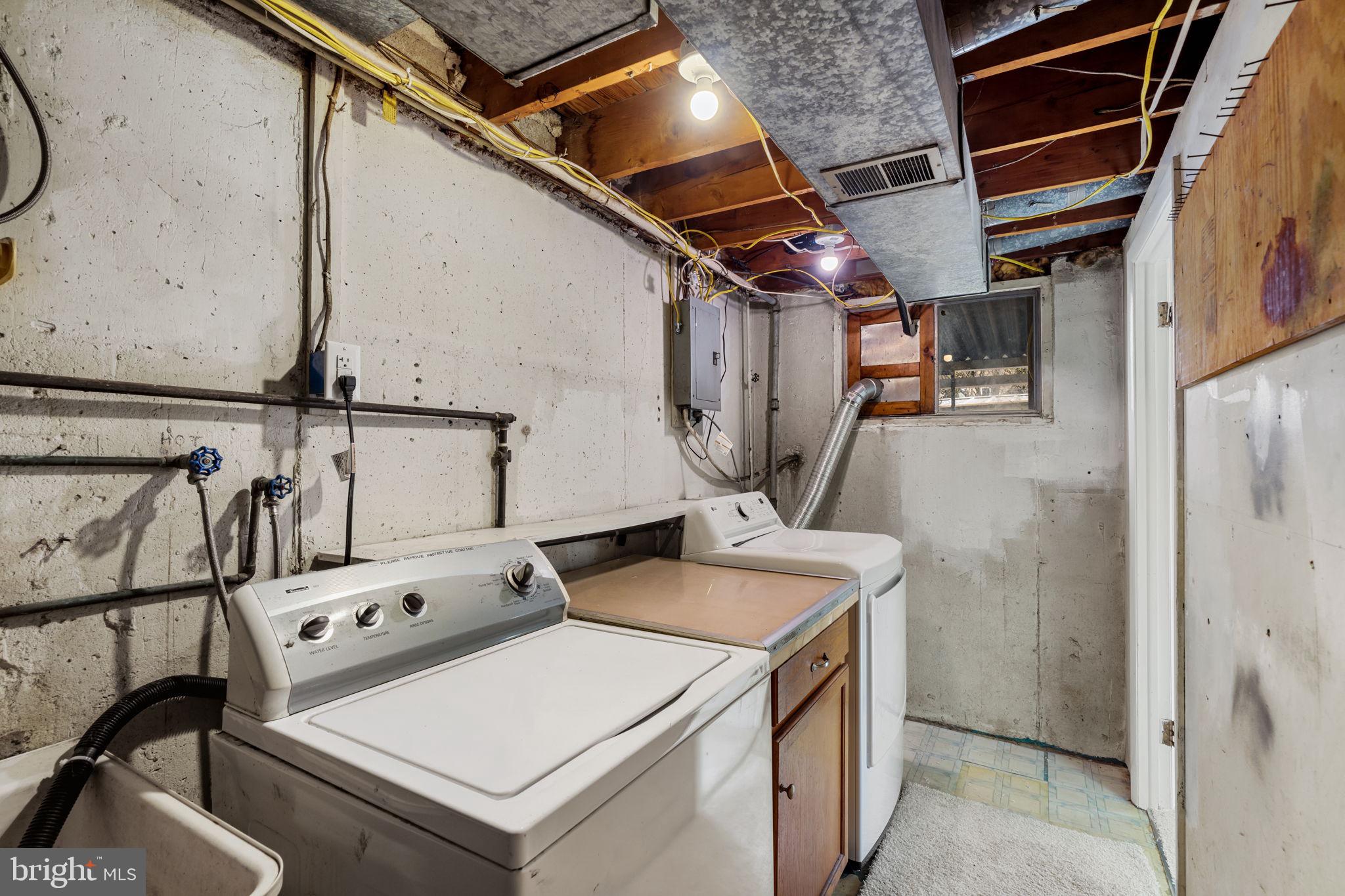 WEDGEWOOD - Residential