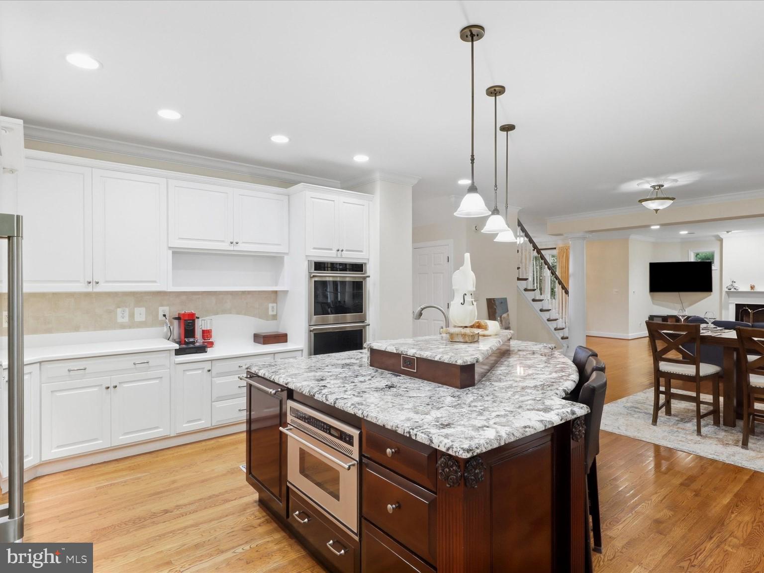 2606 CHESTNUT WOODS COURT