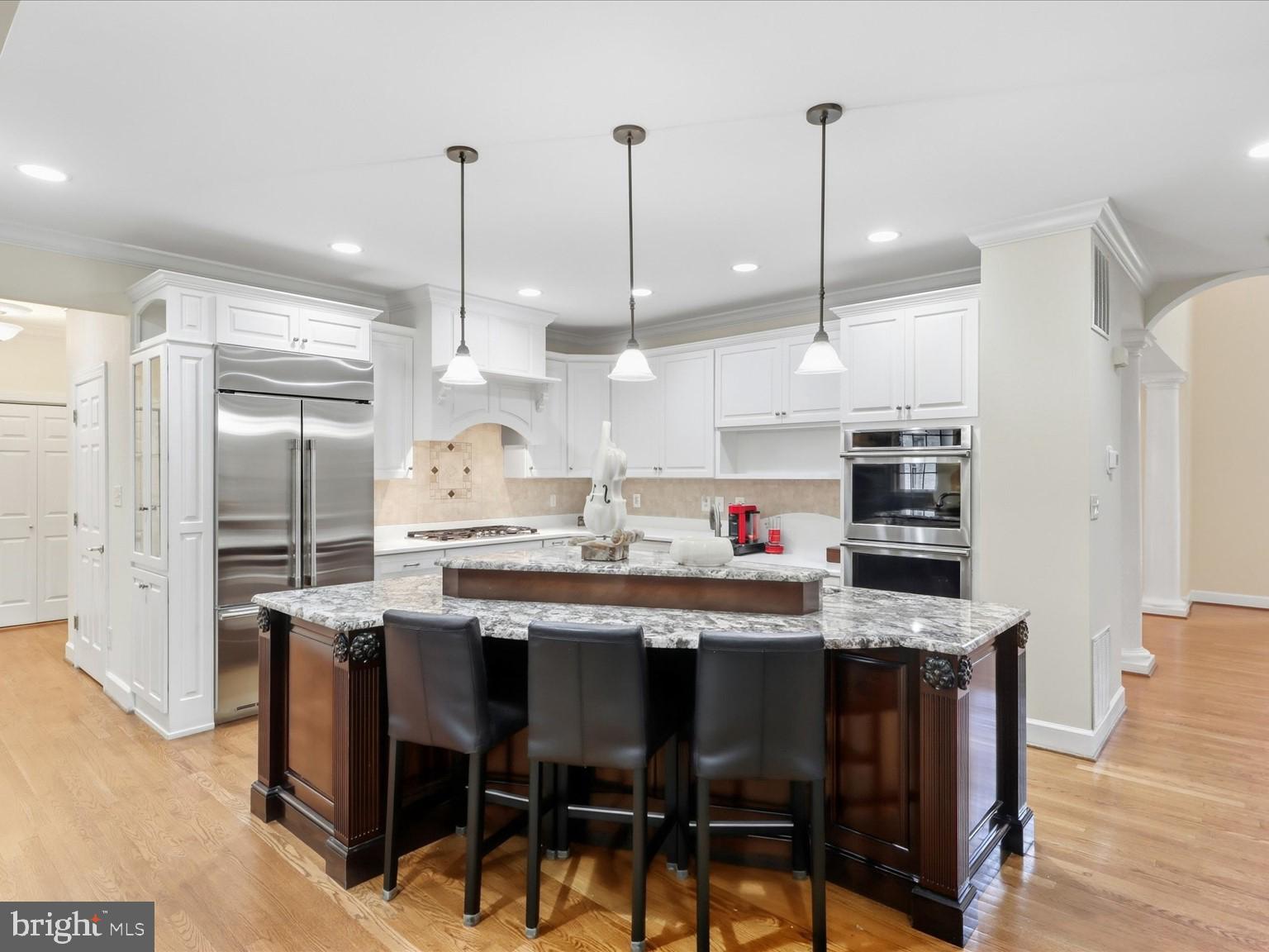 2606 CHESTNUT WOODS COURT