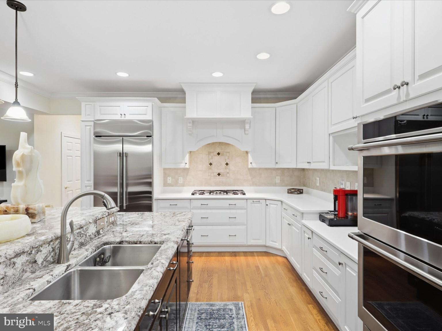 2606 CHESTNUT WOODS COURT