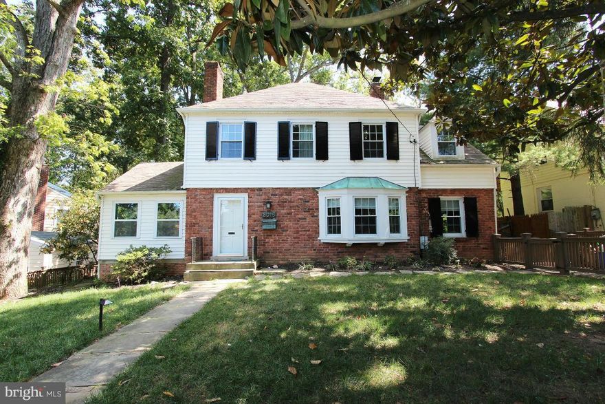 Commuters dream close to the DC line this Colonial has 4 BR/3.5 FB. Main level den,sunroom w/ ladder to finished attic,  LR,DR with bay window. Stainless app. in kitchen. Fully finished Lower Level with Rec room, office, laundry room, storage  and updated full bath. Hardwood floors,  Amazing backyard with double deck and water feature.Enjoy the walk to the Bethesda Crescent trail. Whitman Cluster!