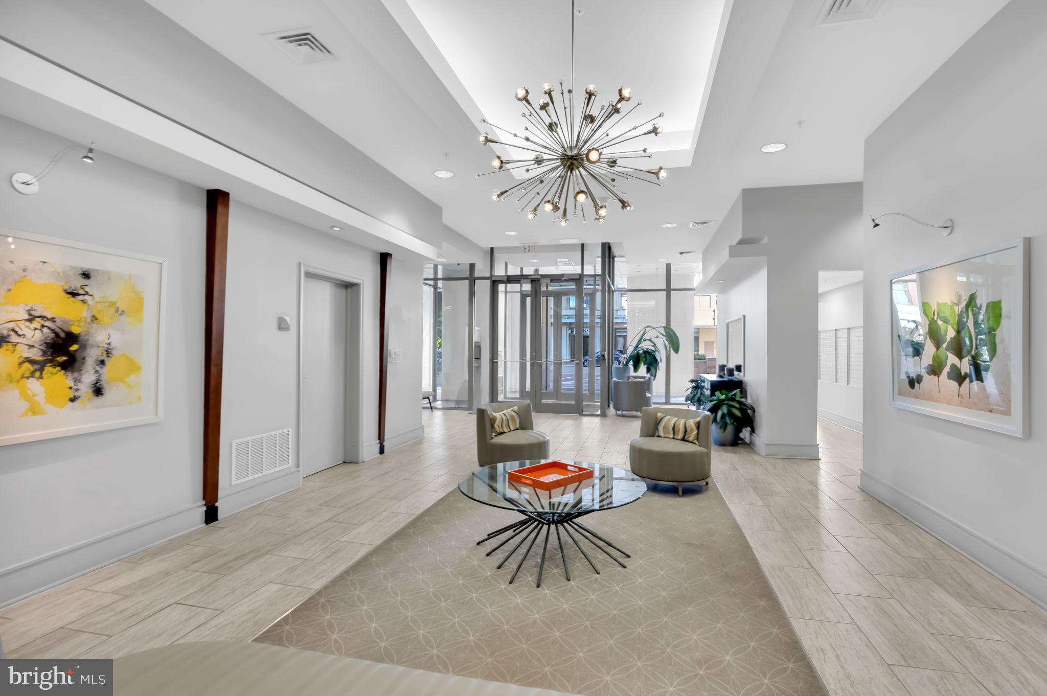 ECLIPSE ON CENTER PARK - Residential Lease