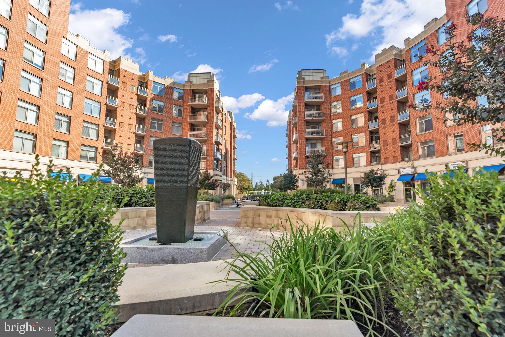 ECLIPSE ON CENTER PARK - Residential Lease