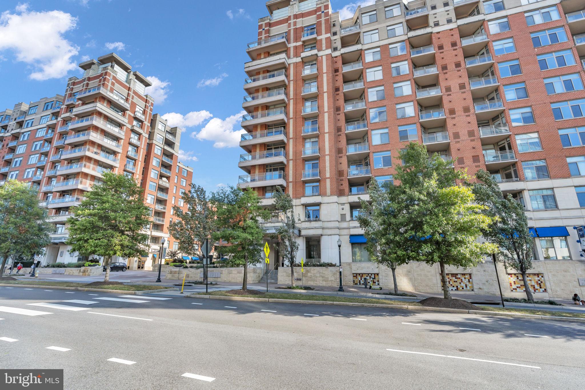 ECLIPSE ON CENTER PARK - Residential Lease