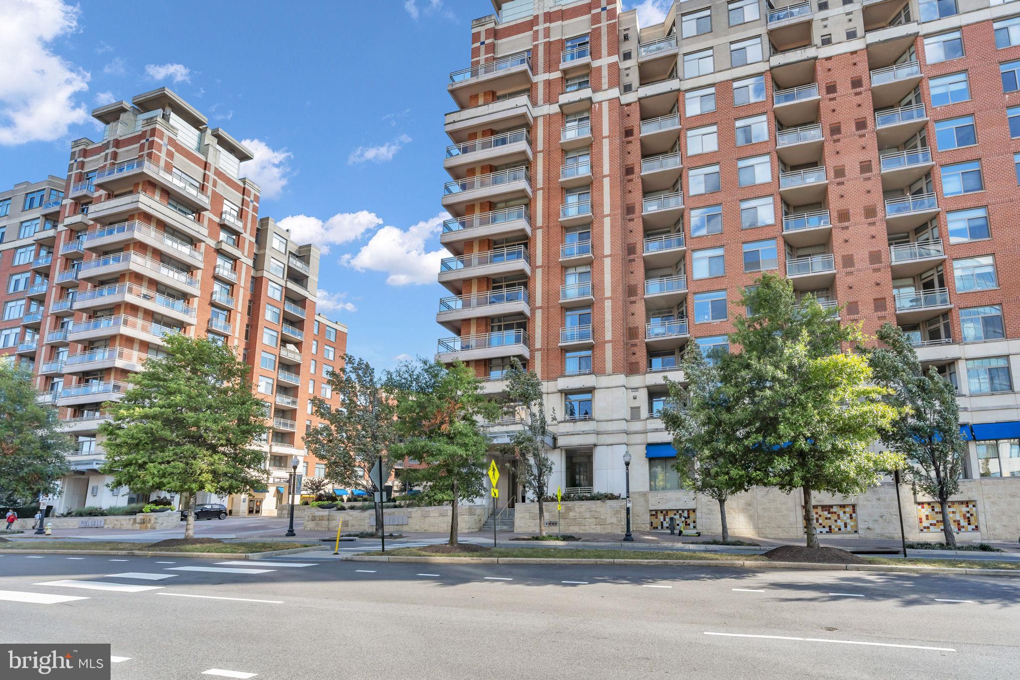 ECLIPSE ON CENTER PARK - Residential Lease