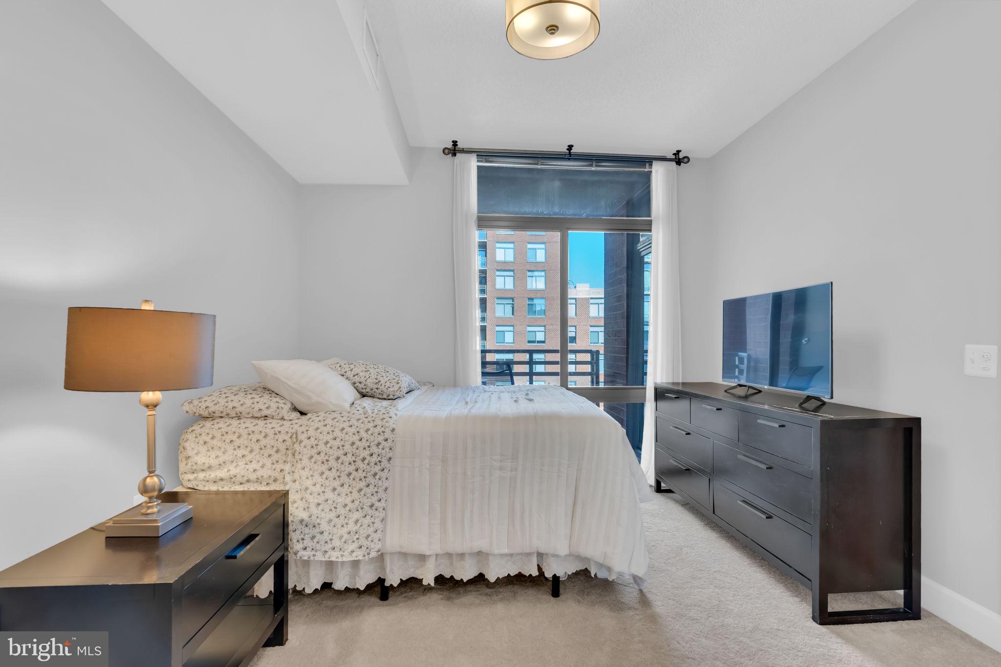 ECLIPSE ON CENTER PARK - Residential Lease