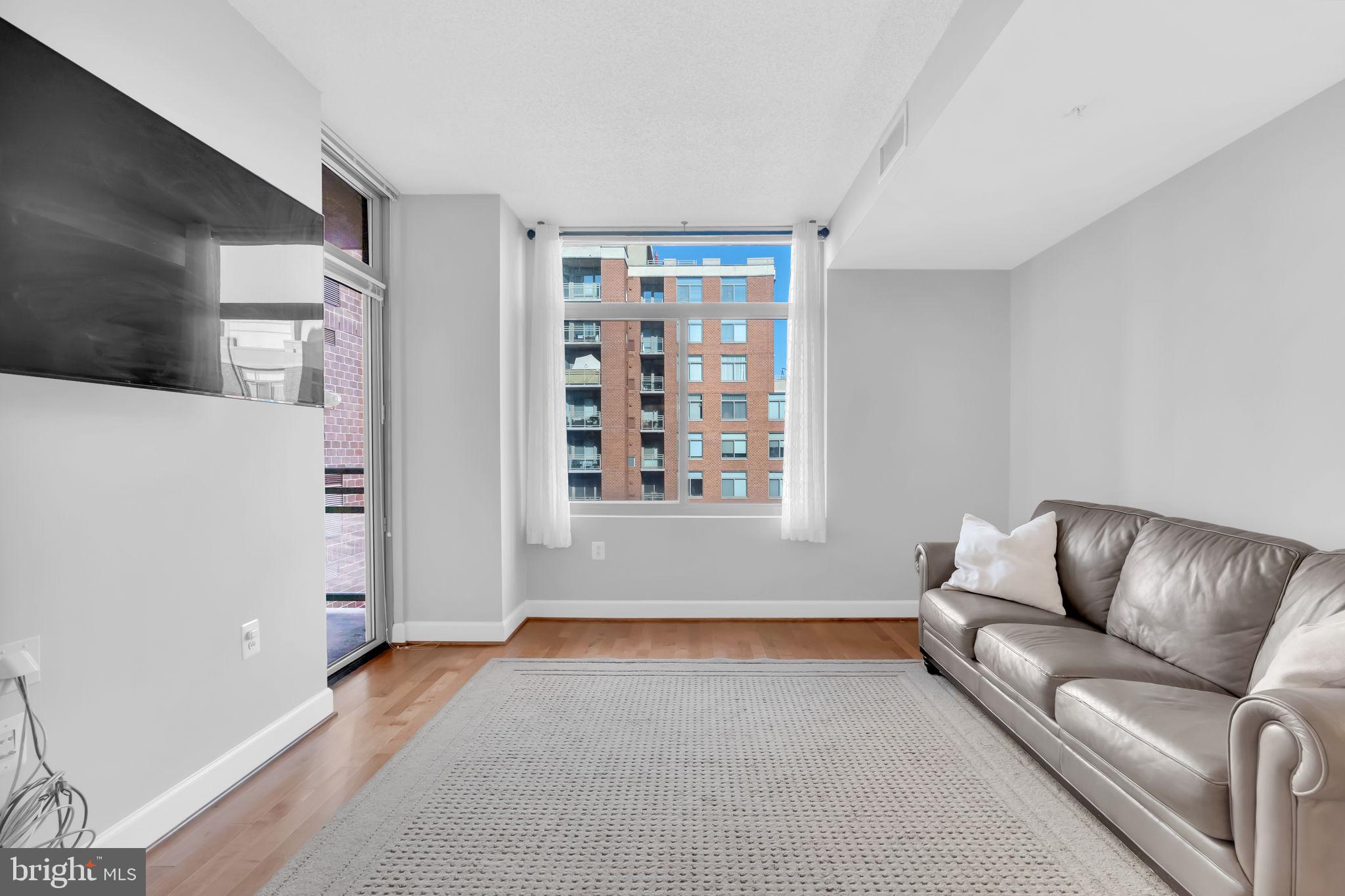 ECLIPSE ON CENTER PARK - Residential Lease