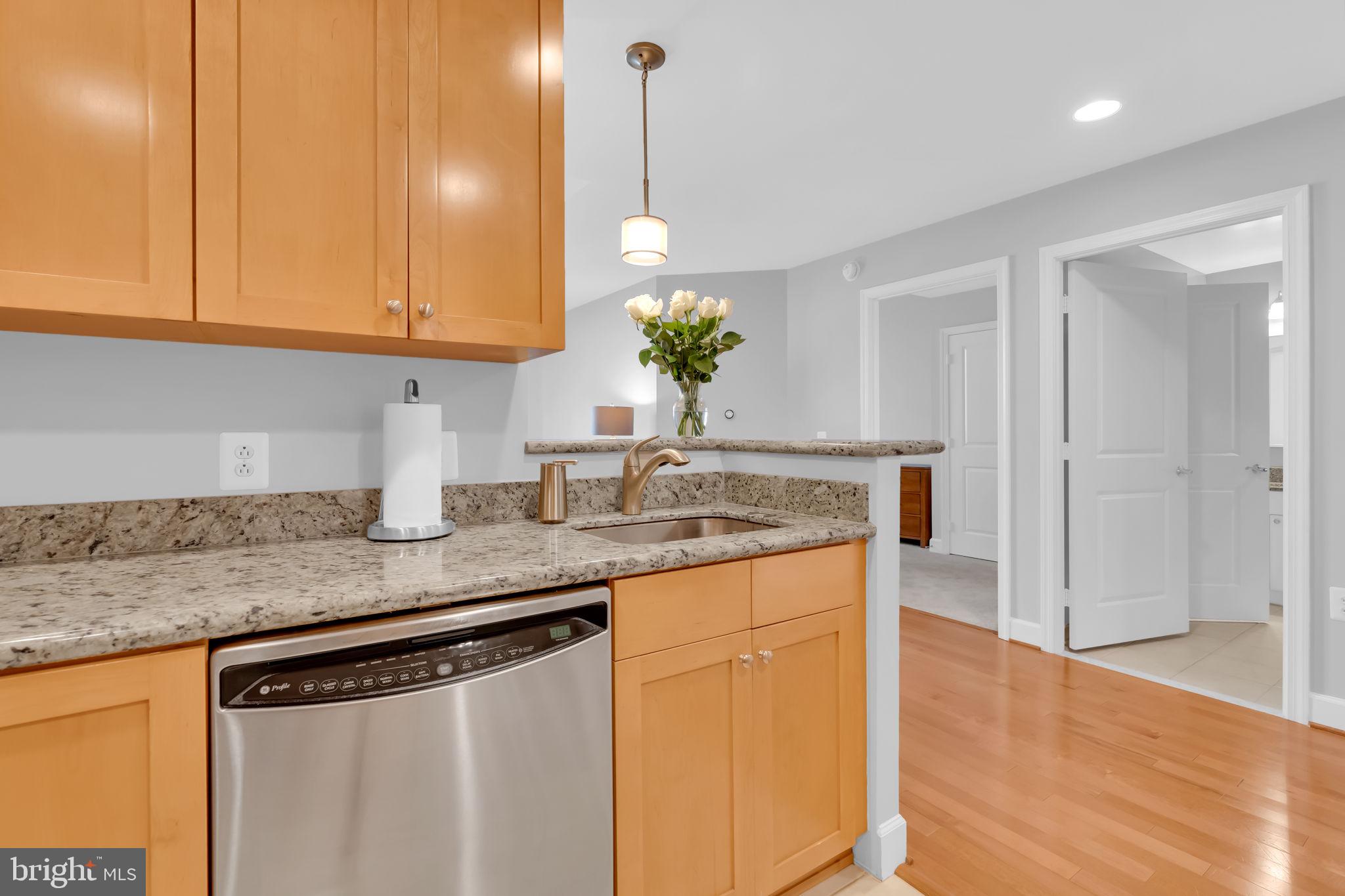 ECLIPSE ON CENTER PARK - Residential Lease