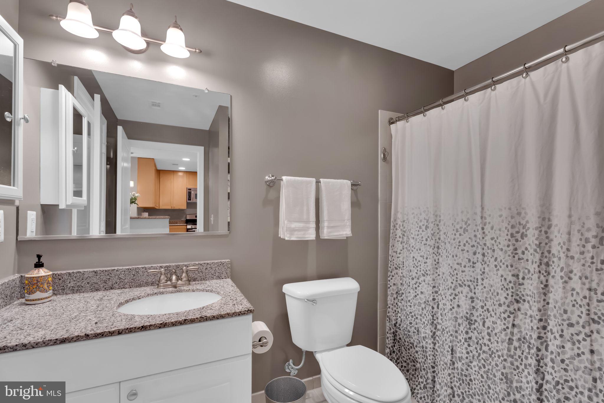 ECLIPSE ON CENTER PARK - Residential Lease